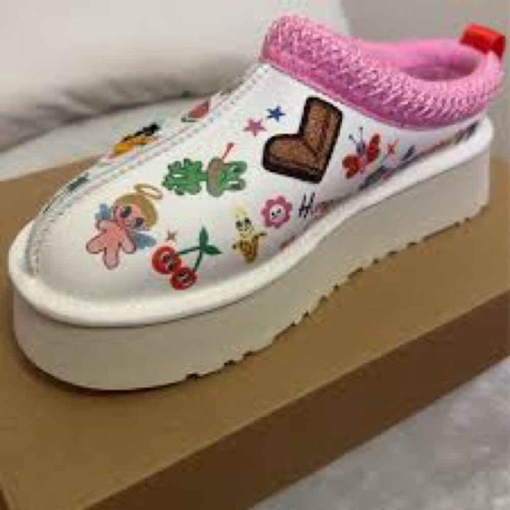 UGGs limited edition ‘Karol G’